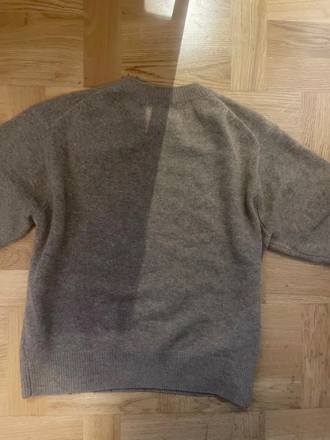 Beige stickad tröja från Uniqlo - 2