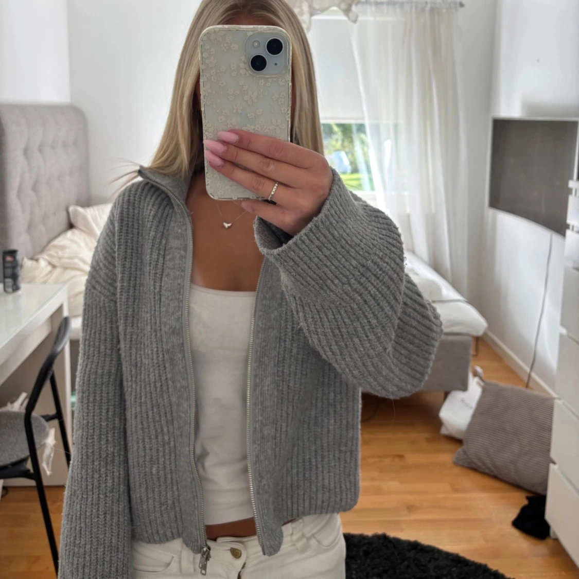 Stickad kofta bikbok