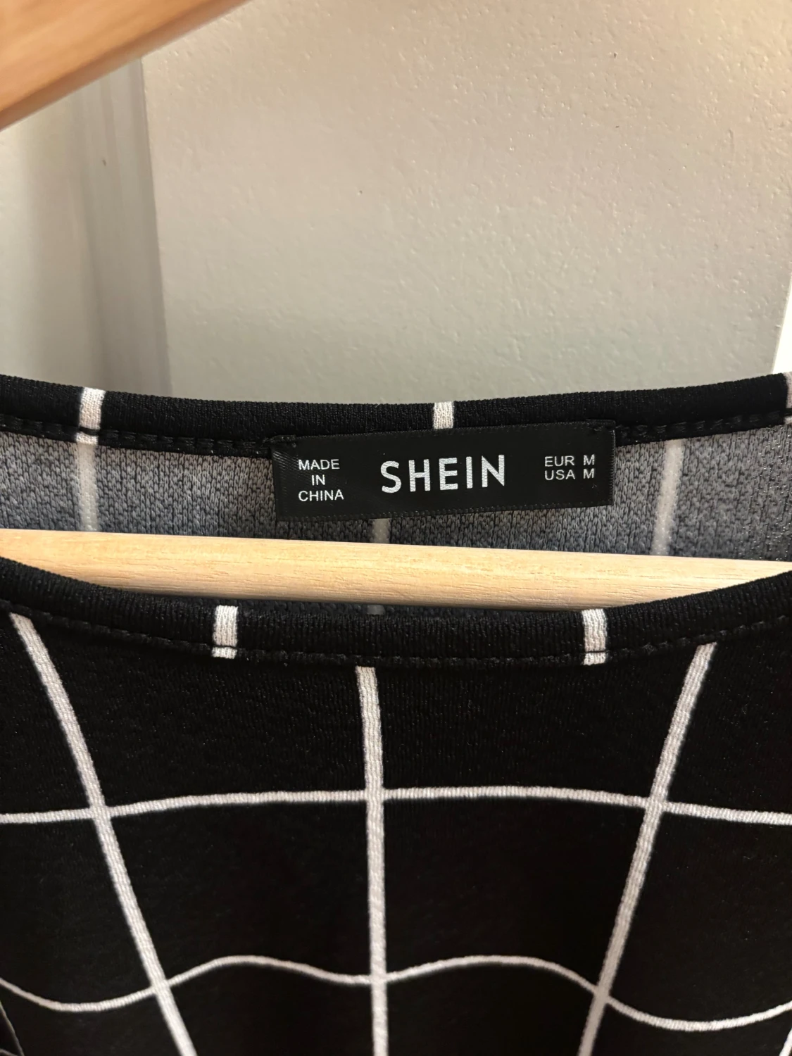 Svart rutig lång tröja från SHEIN - 2