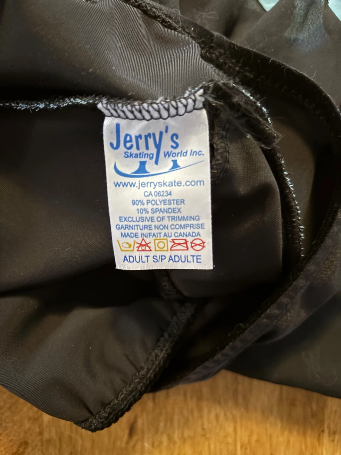 Svart, blå konståkningstjol  - 4