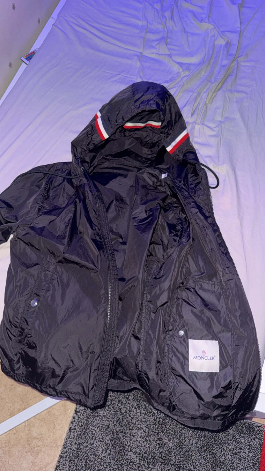 Svart Moncler vindjacka med huva - 2