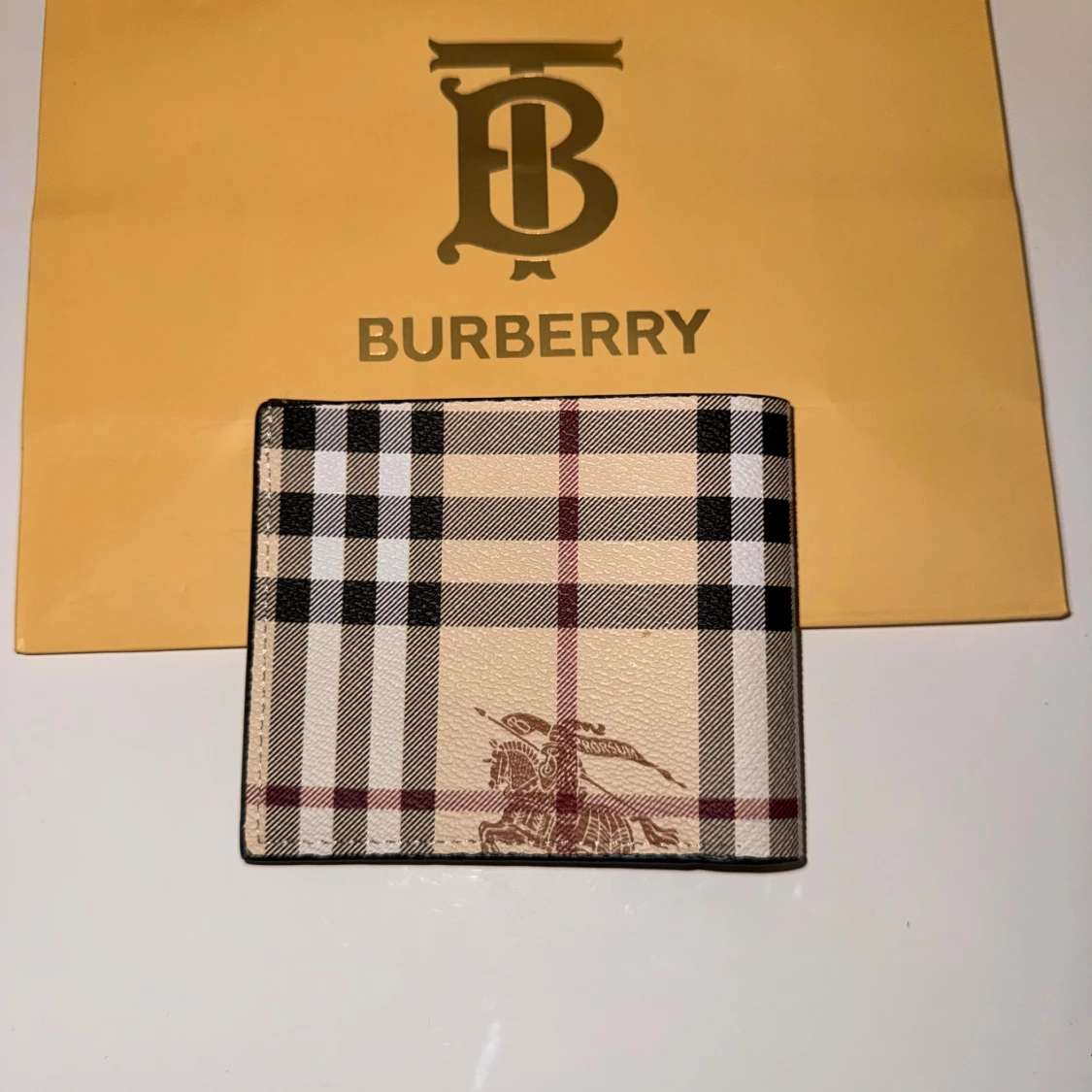 Rutig Burberry bälte med guldspänne - 2