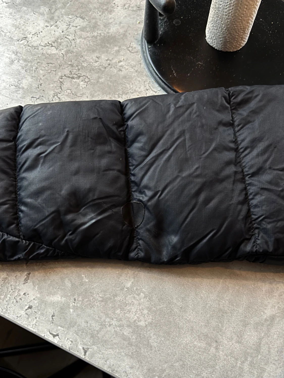 Svart dunjacka med huva från Peak Performance - 2