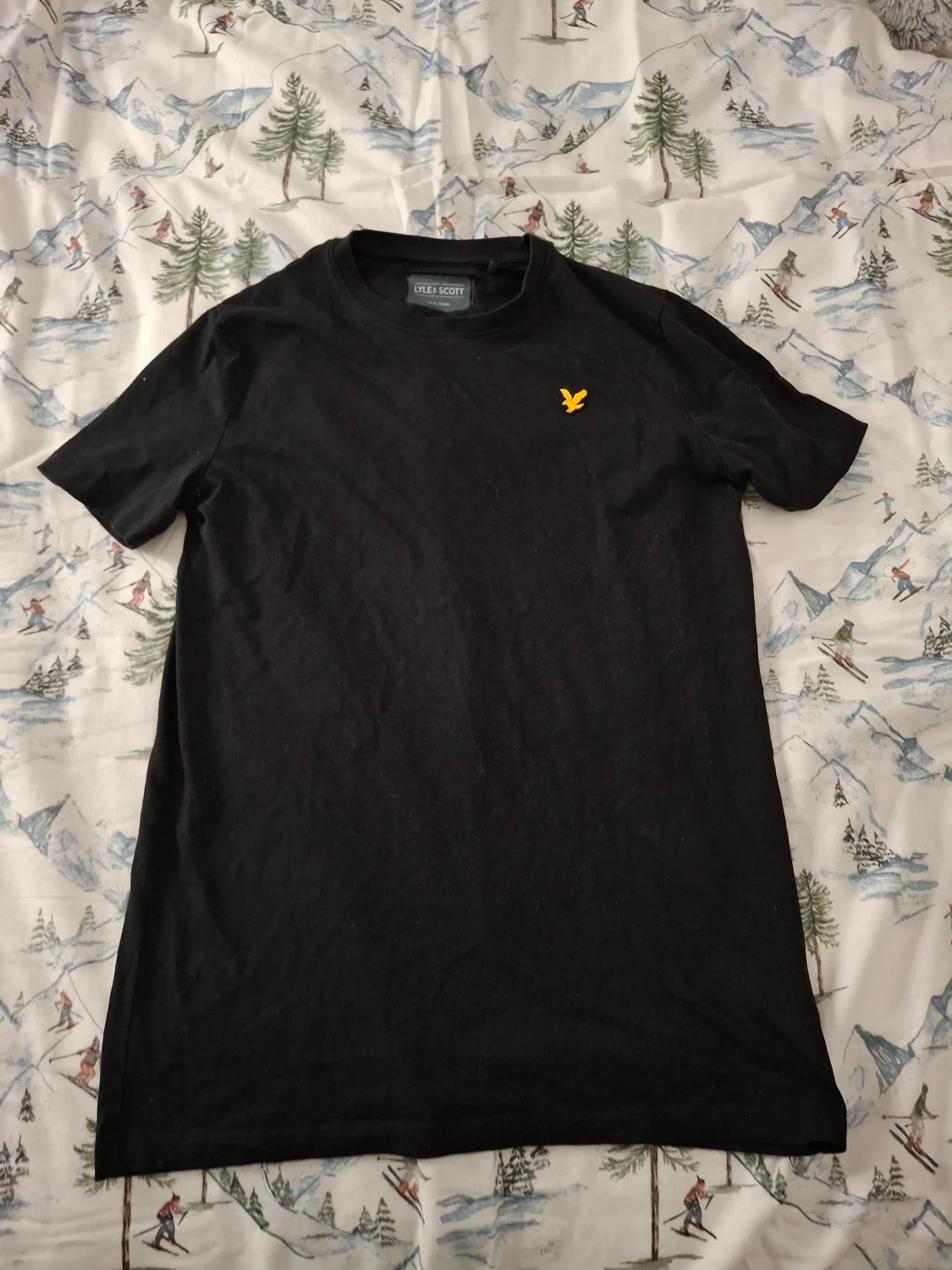 Svart t-shirt från Lyle & Scott