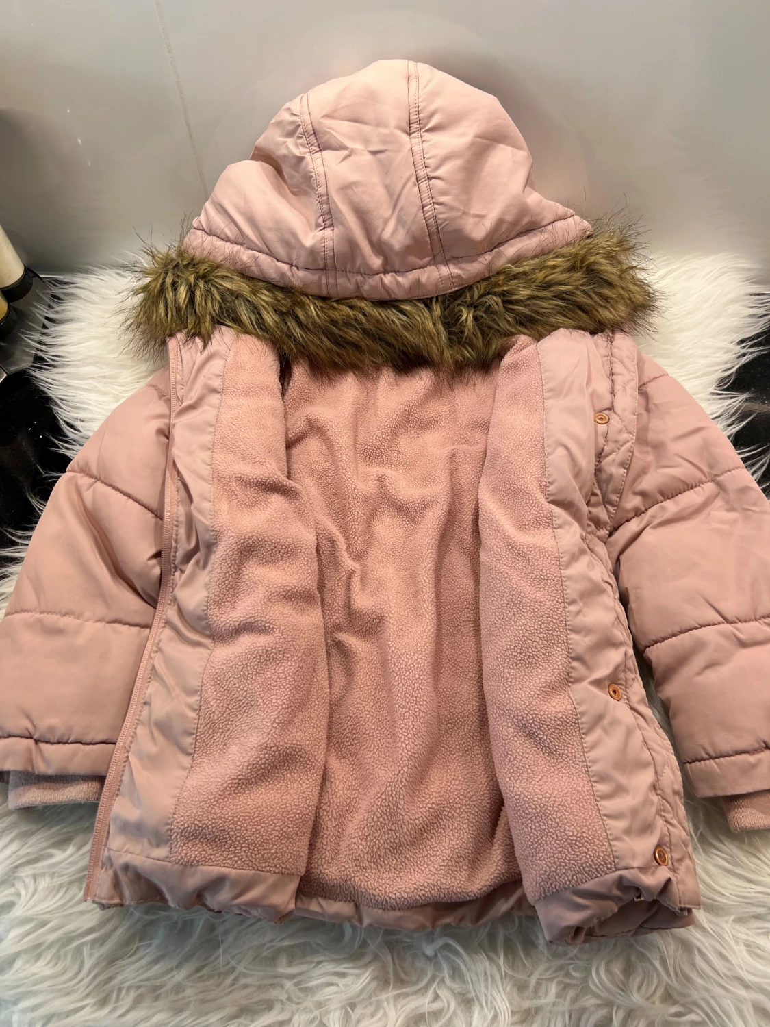 Rosa pufferjacka med fuskpäls KappAhl 116 - 2