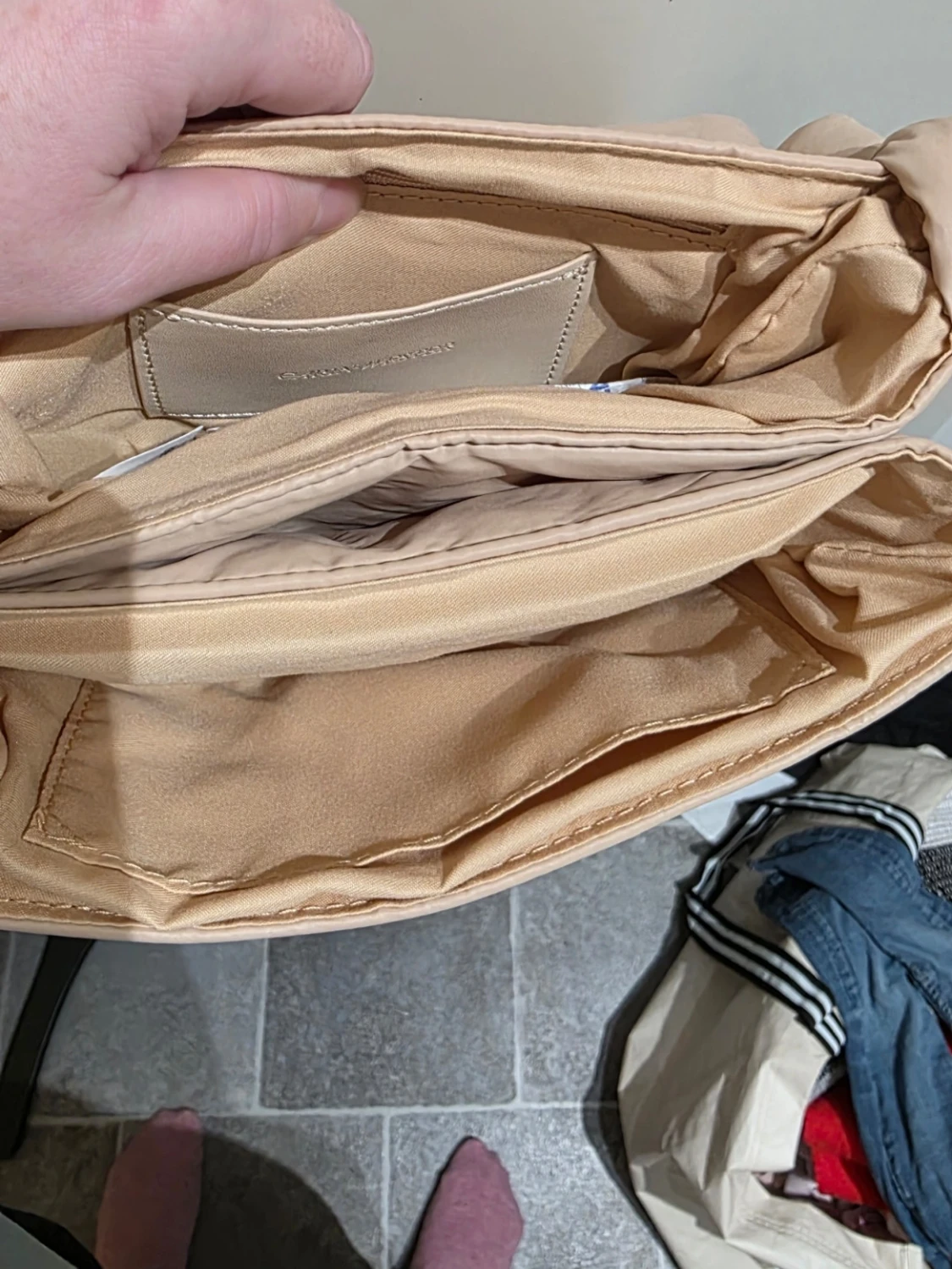 Beige quiltad axelväska Carin Wester - 3