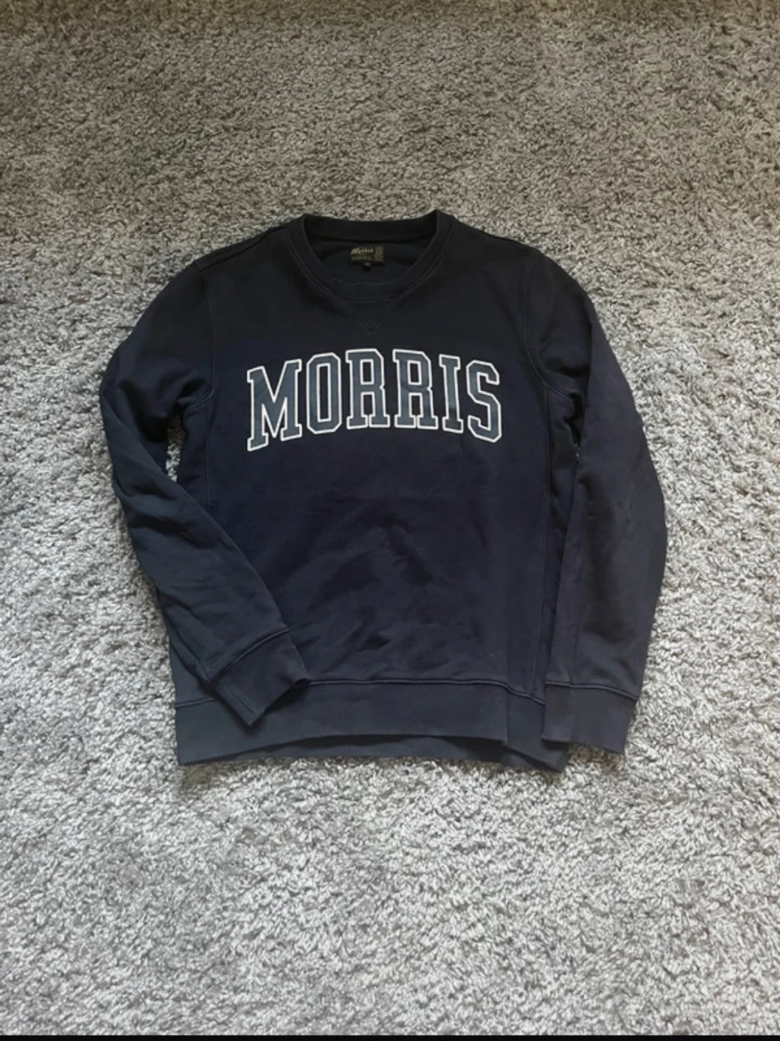 Mörkblå sweatshirt från Morris