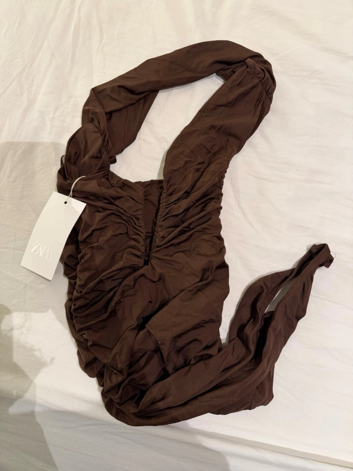 Brun omlott body från Zara