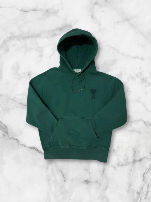 Ami Paris hoodie XS💚 - Hi! I am selling this beautiful green Ami Paris hoodie. It is size Xs, but fits oversize so it is maybe size S. It is completely authentic and I have proof of purchase which cost me 320€.