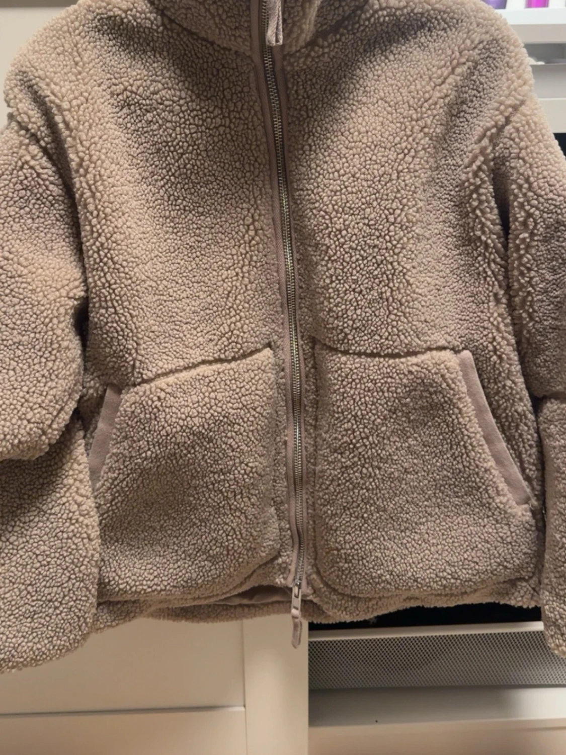 Beige teddyjacka med dragkedja - 3