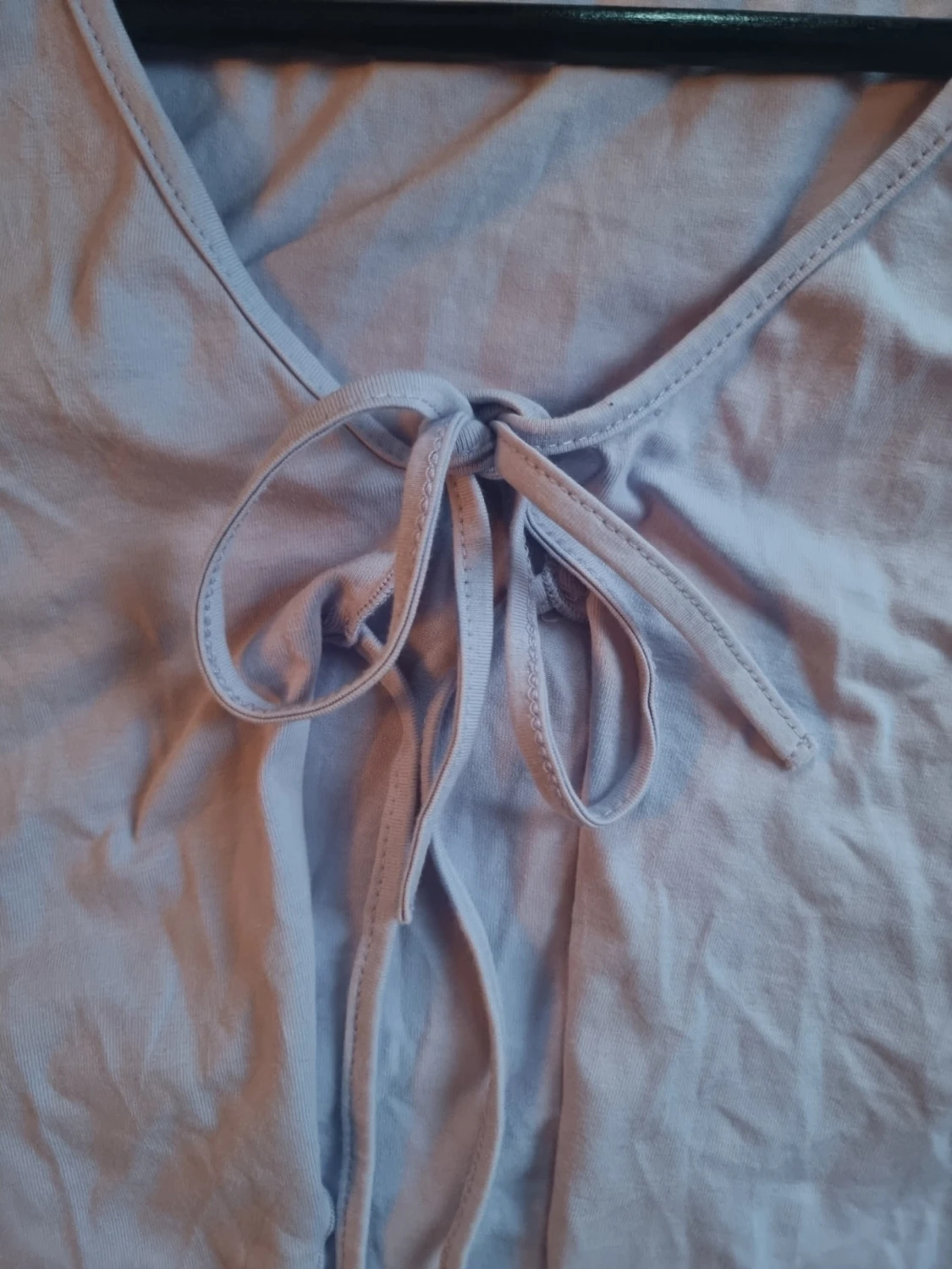 Ljuslila croppad topp med knyt - 2