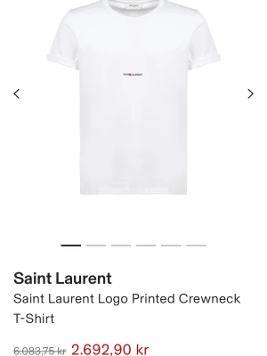Saint laurent tisha - Snygg tshirt från saint laurent, hör av er vid intresse!