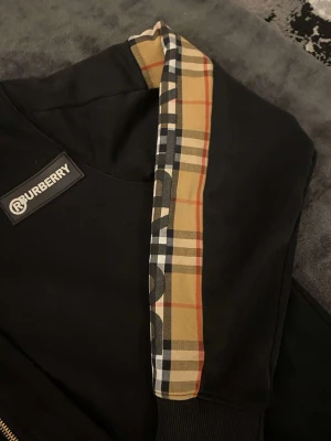 Tröja  - Fin och bekväm S/p passar M också 