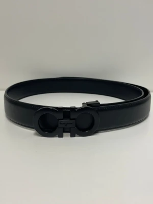 Ferregamo Bälte - Säljer ett bälte helt nytt oanvänd. Storlek 110cm snabb frakt.