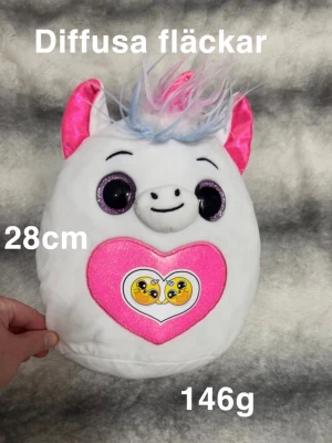 Gossedjur - Lekt med och har diffusa fläckar. Ca 28cm från högsta till lägsta punkt