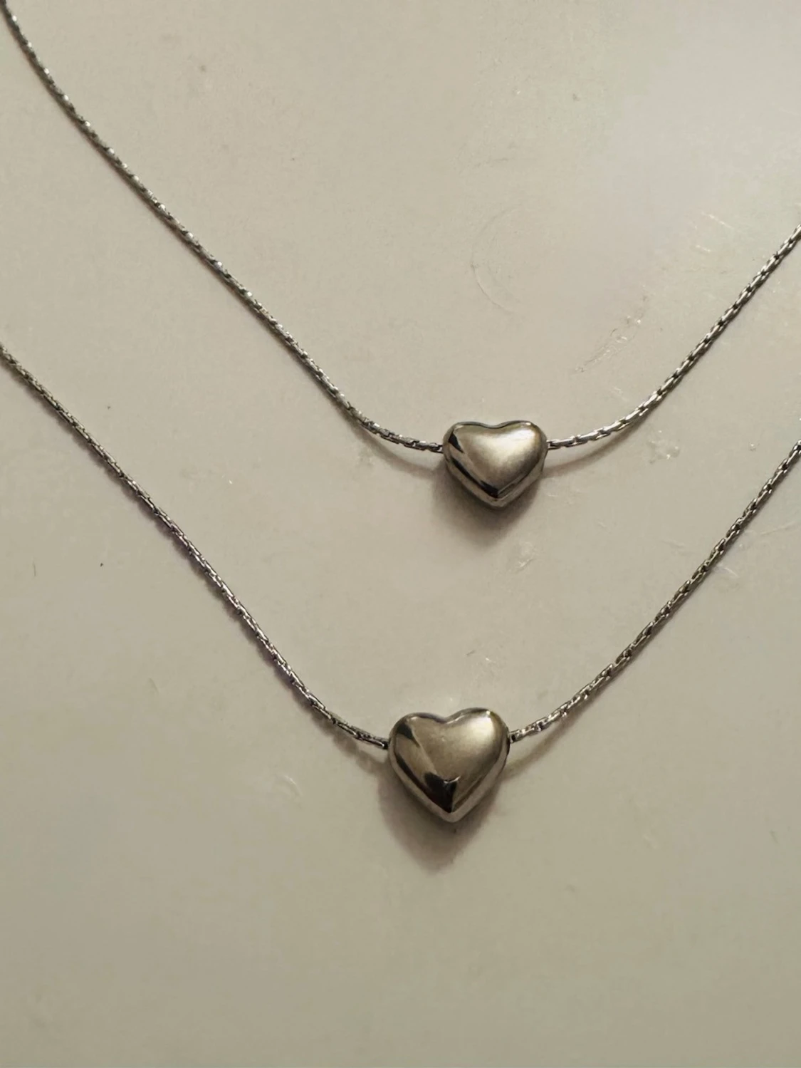 Silverfärgad halsband  - 1