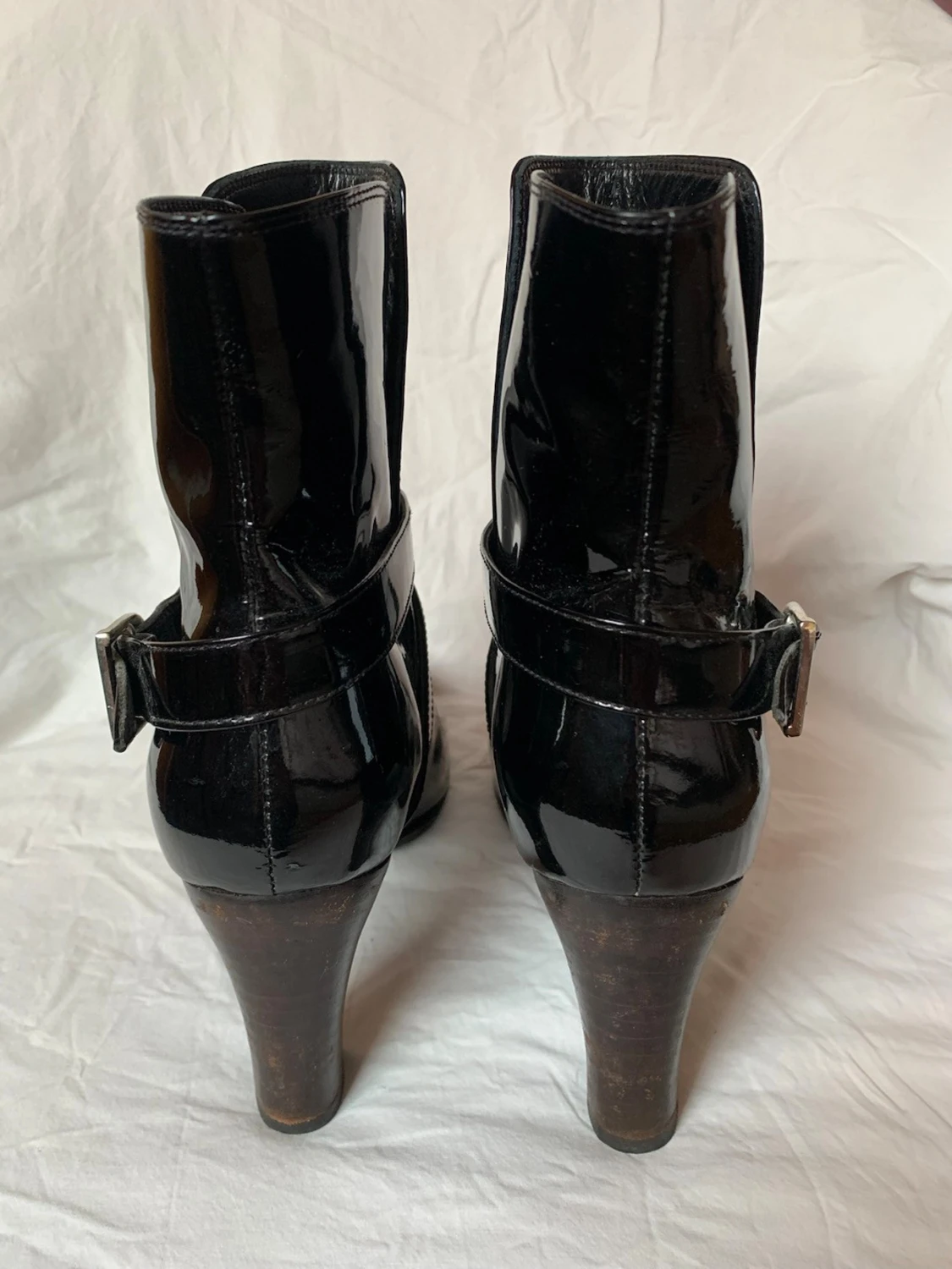 Svarta lackstövletter med klack - 3
