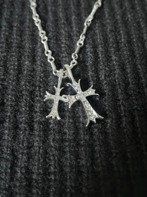 Double Cross Necklace - Unisex, justerbar