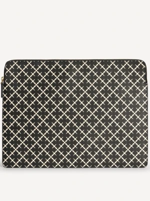 By Malene Birger datorfodral  - Är som nytt har knappt använt de. 