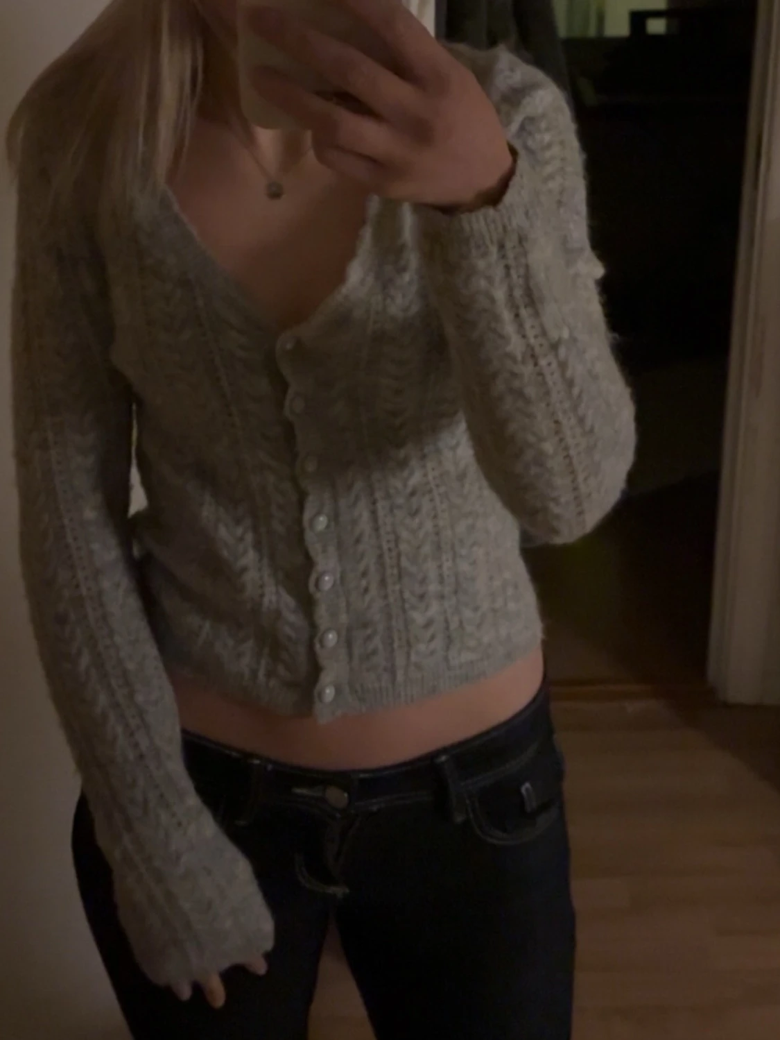 Grå stickad kofta/tröja - 1