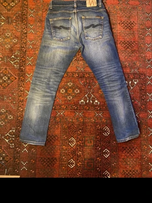 Nudie jeans - Asfeta nudie jeans skicka dm om du har frågor eller funderingar.