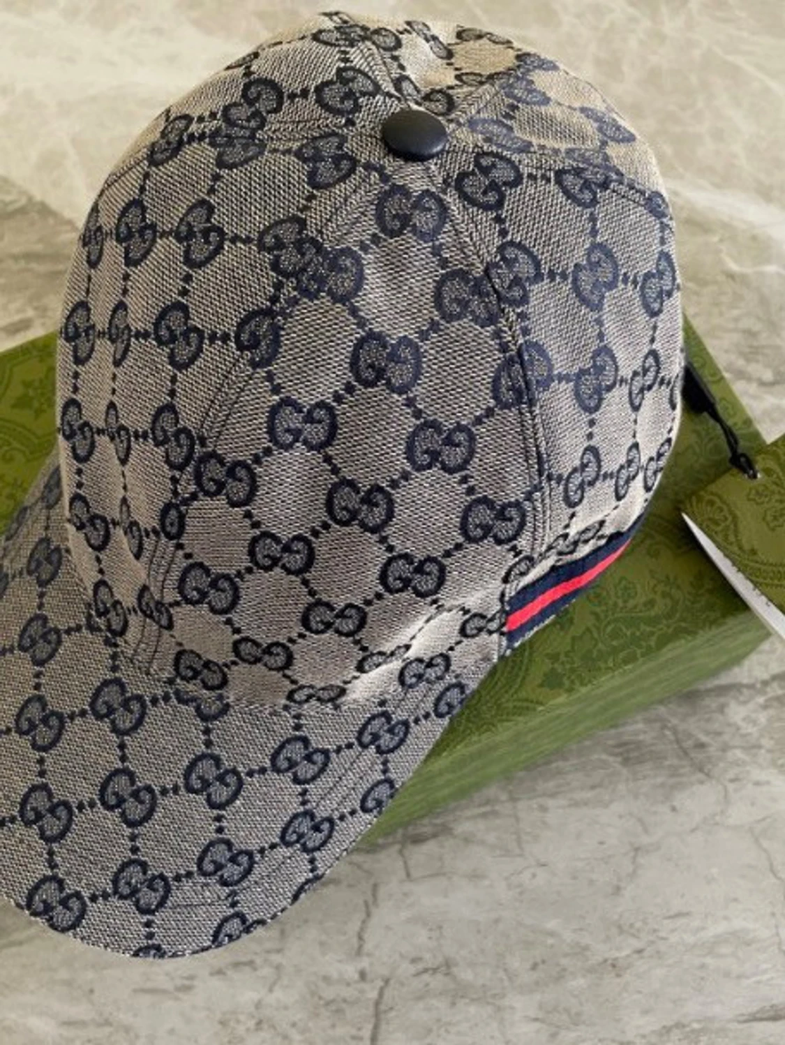 Gucci keps med GG-mönster