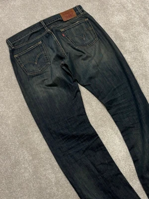 Levis 514 Jeans  - Levis Jeans | Modell: 514 | Skick 9/10 mycket bra | Nypris ca 2500kr | Mitt pris 699kr | Midja: 45cm | Ytterbenslängd: 111cm | Benöppning: 23cm | Lår: 32cm | Kom gärna pm vid frågor eller funderingar | Postas eller möts upp i Gävle!