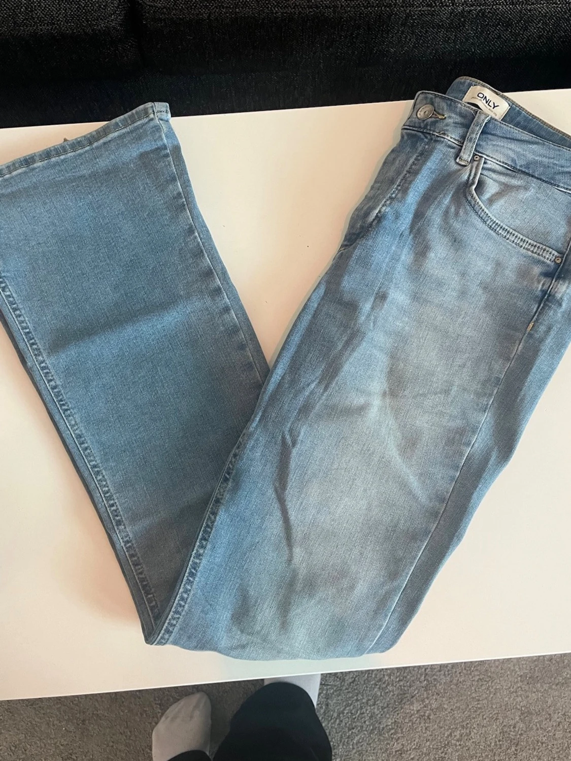 Ljusblå bootcut jeans - 2