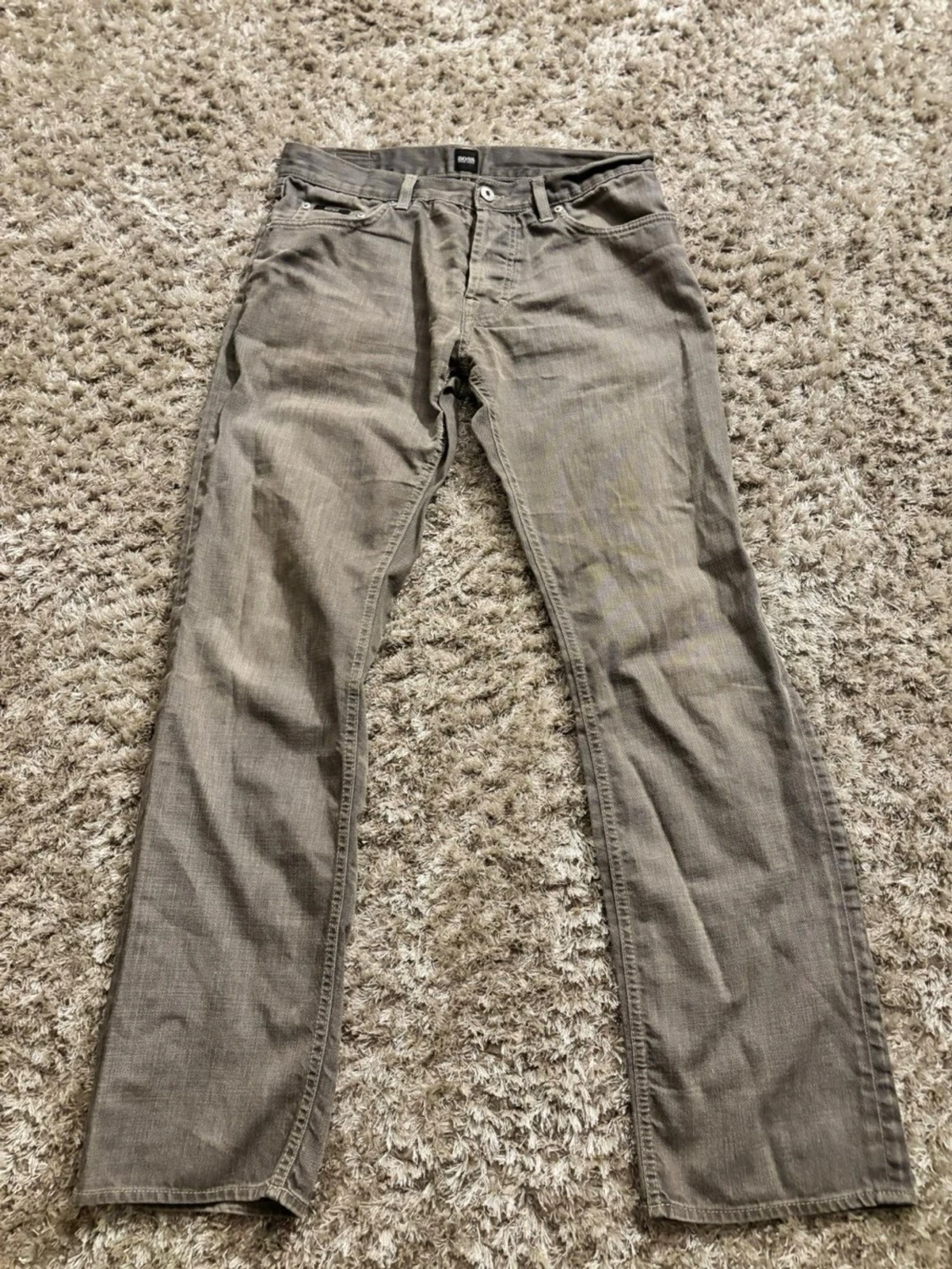 Grå jeans från BOSS Hugo Boss