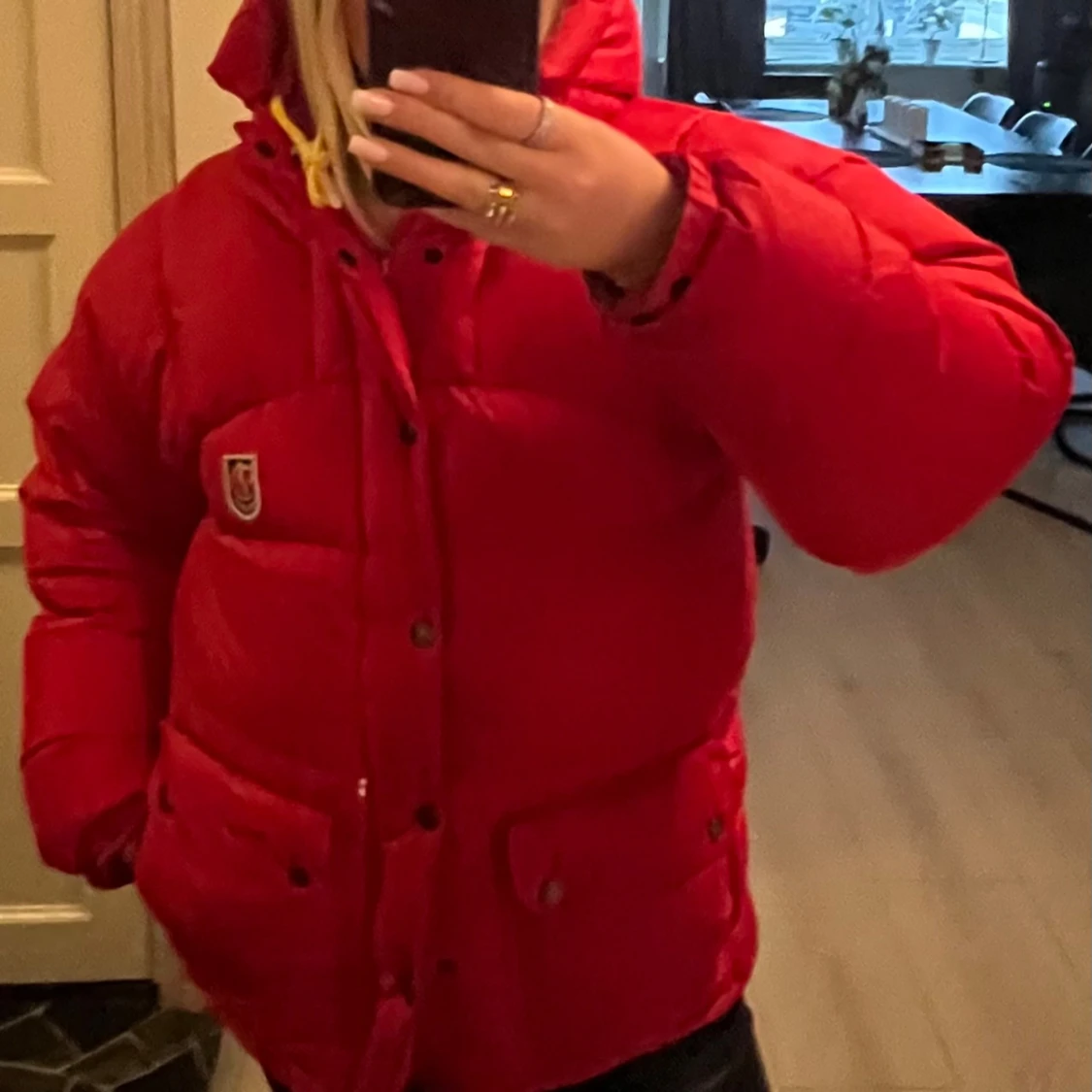 Röd dunjacka från Fjällräven - 1