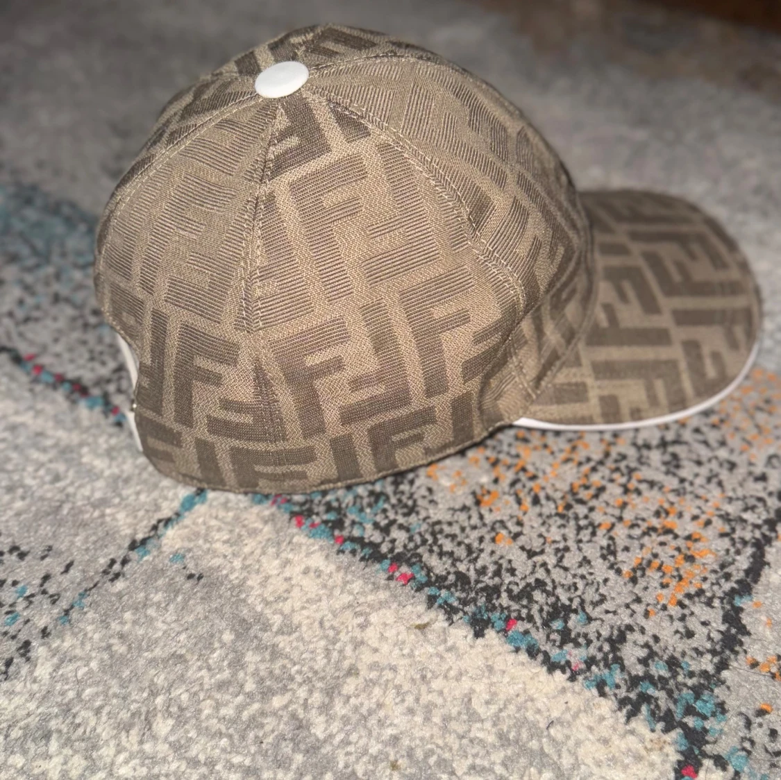 Beige Fendi keps  - 4