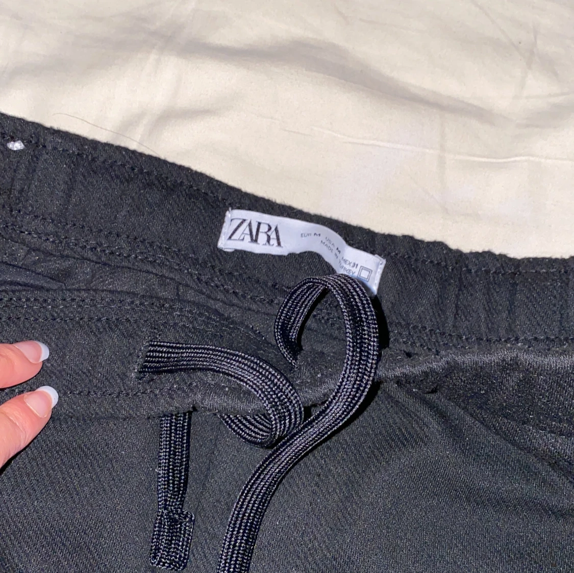 Svarta shorts från Zara med snörning - 1