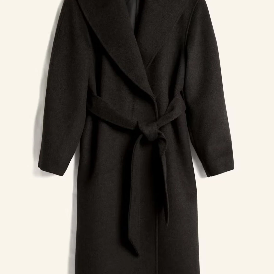 Svart brun kappa med bälte