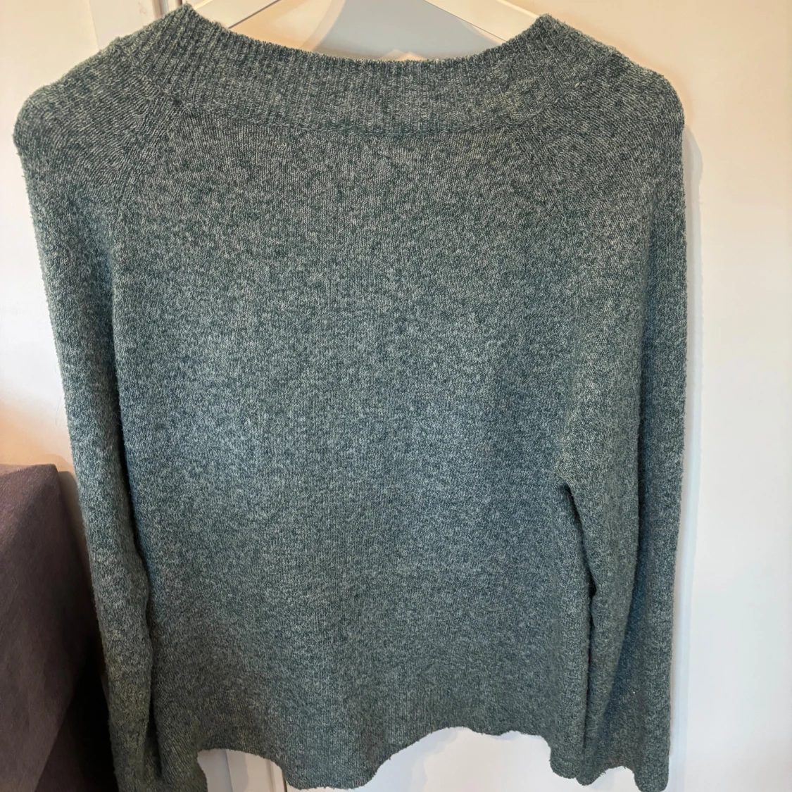 Grön stickad tröja - 2