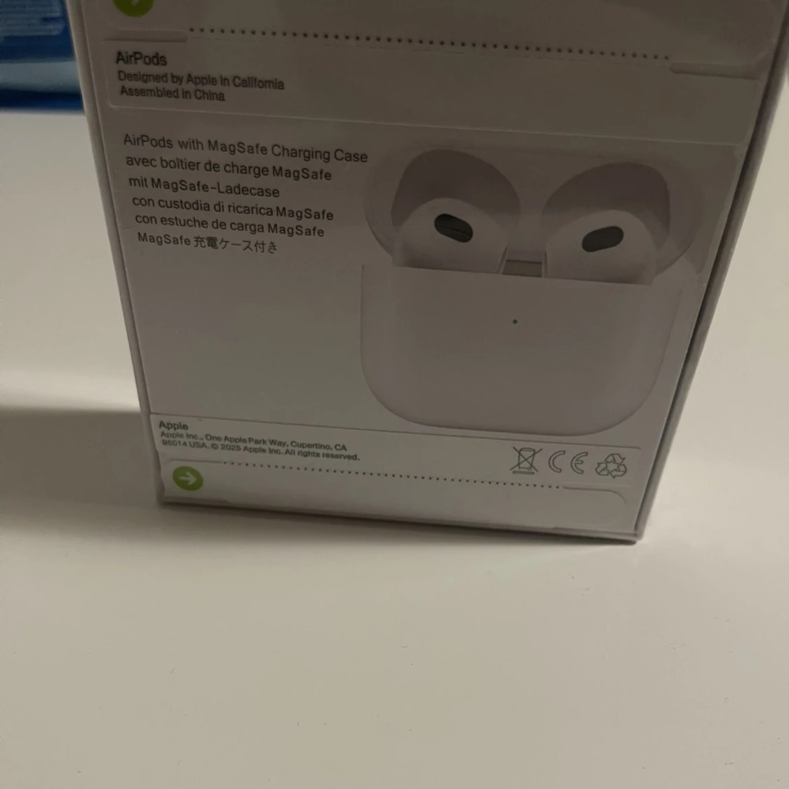 AirPods (3rd generation) med MagSafe-laddningsetui - 1
