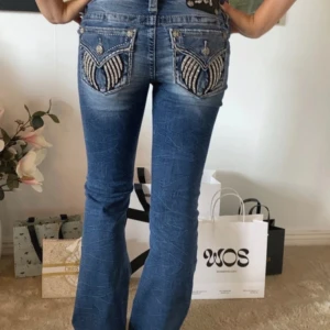 Miss me jeans  - Midjemåttet rakt över 35cm och innerbenslängden 74cm🫶