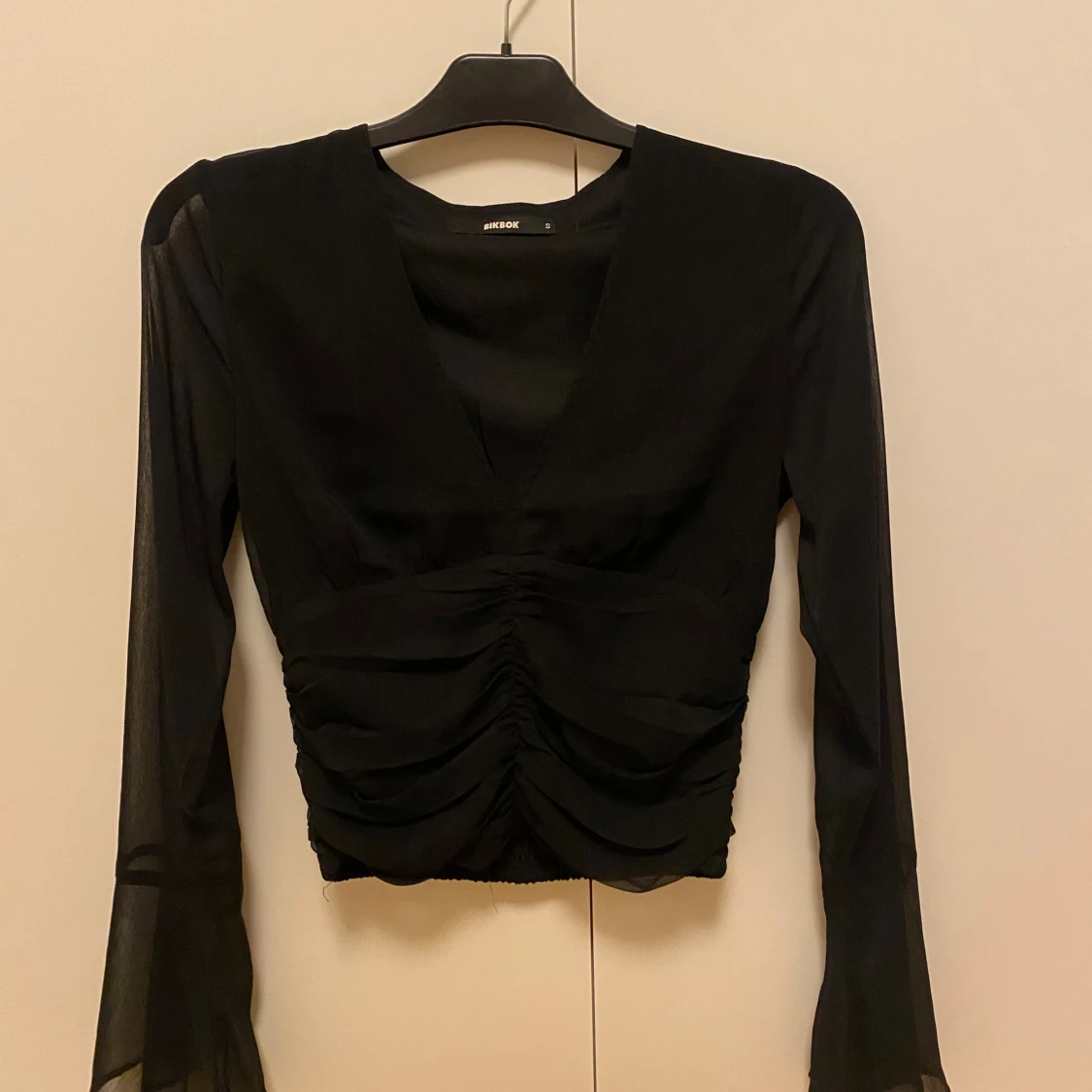 Svart mesh topp från BikBok