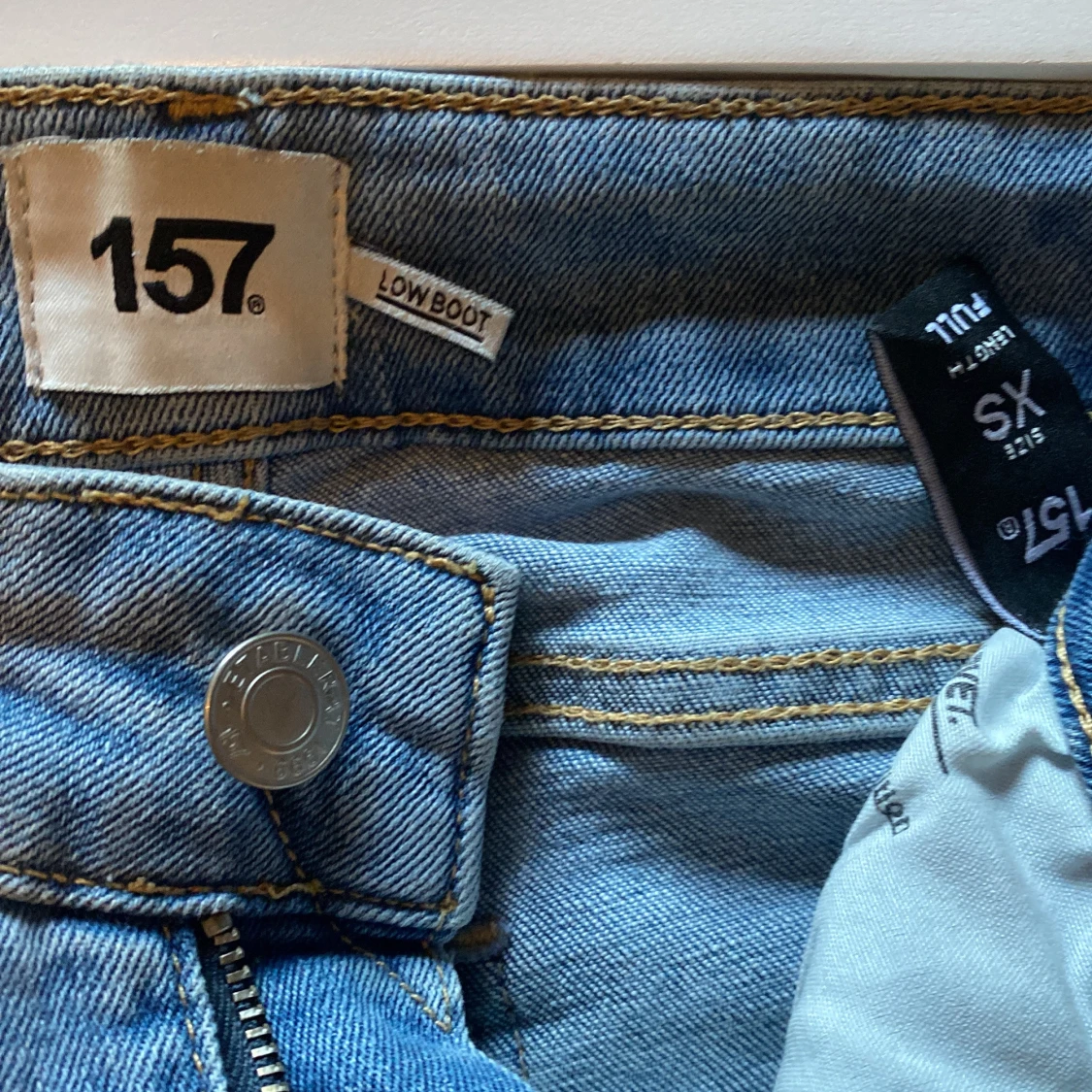 Ljusblå bootcut jeans från Lager 157 - 4