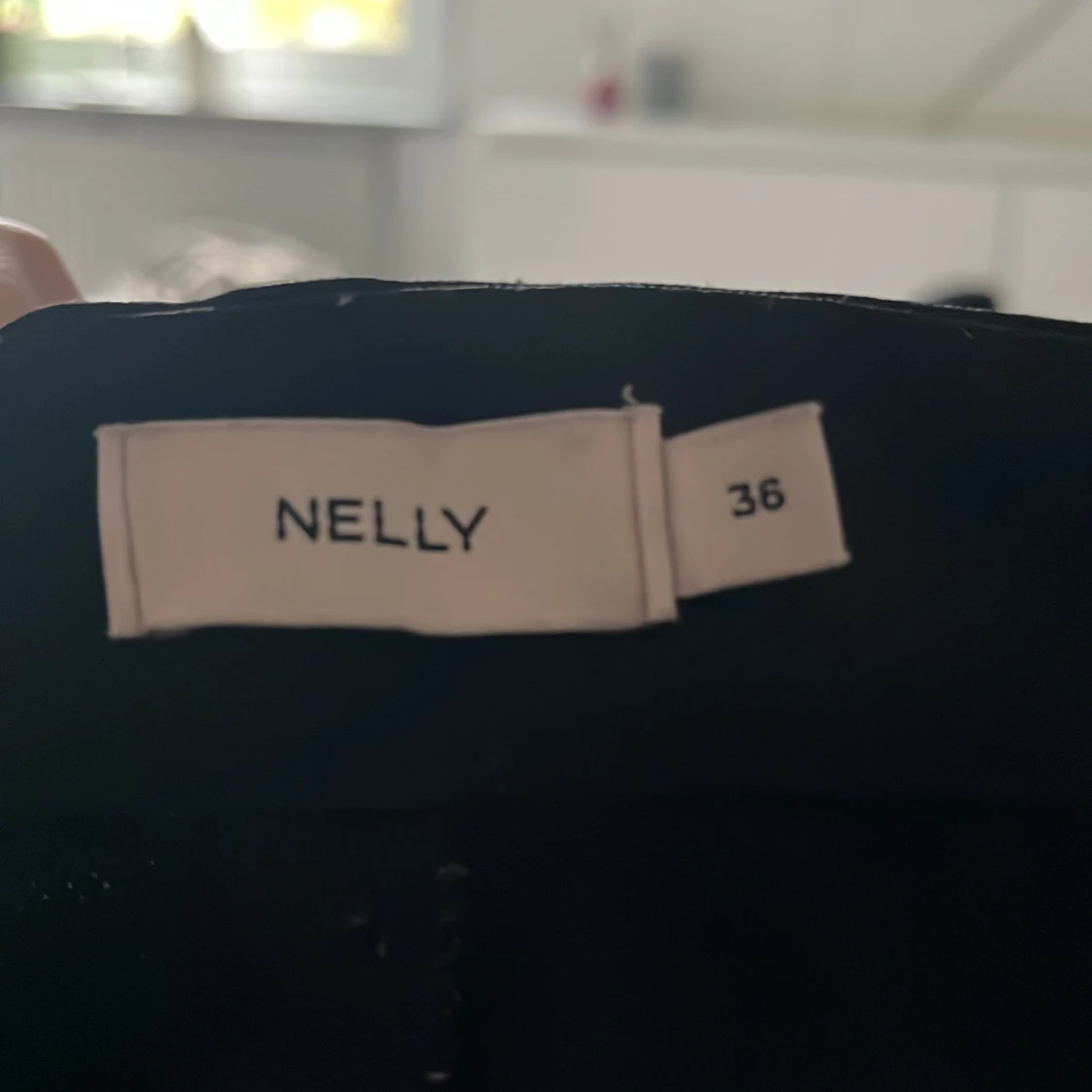 Svarta kostymbyxor från Nelly, strl 36 - 1