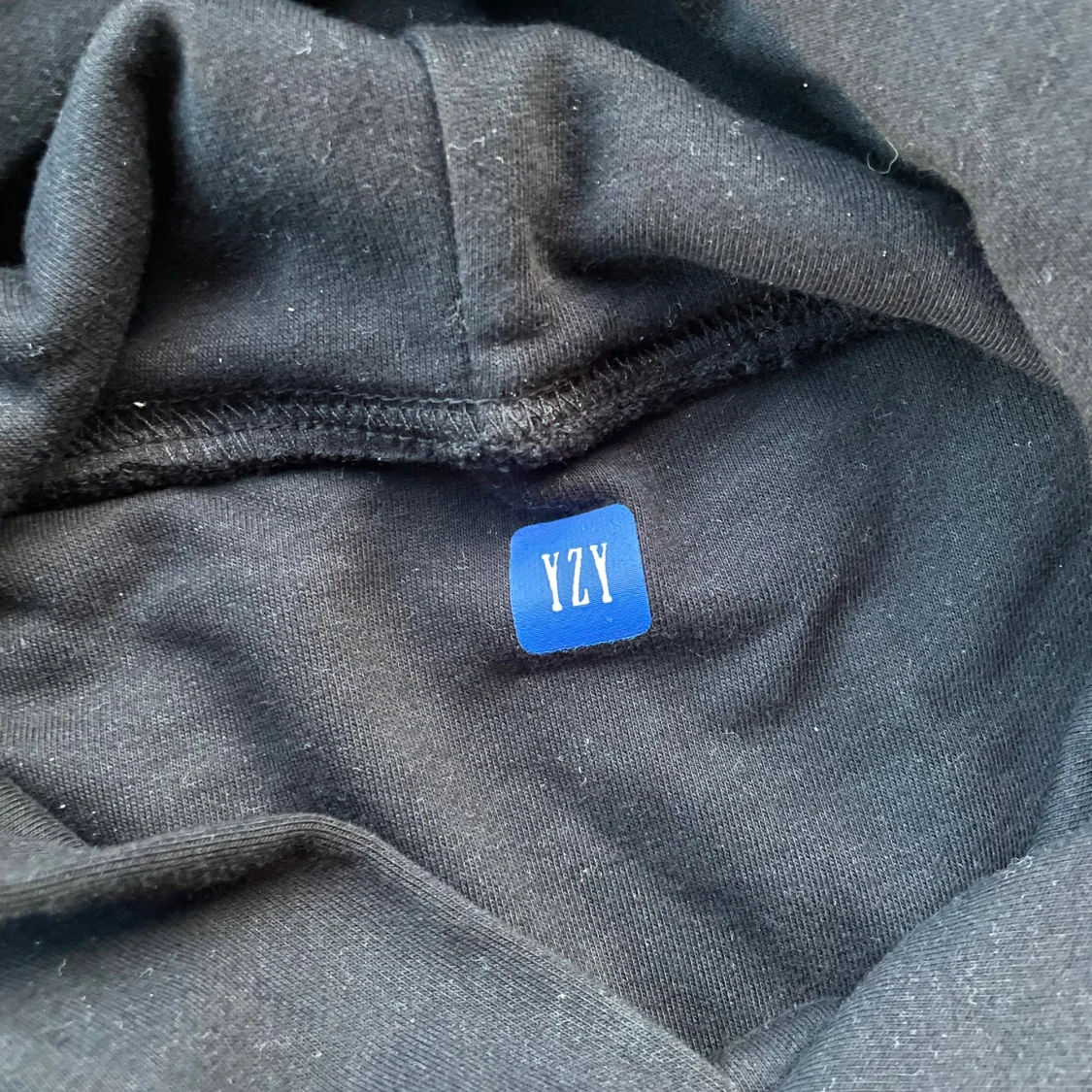 Svart YZY hoodie  - 1