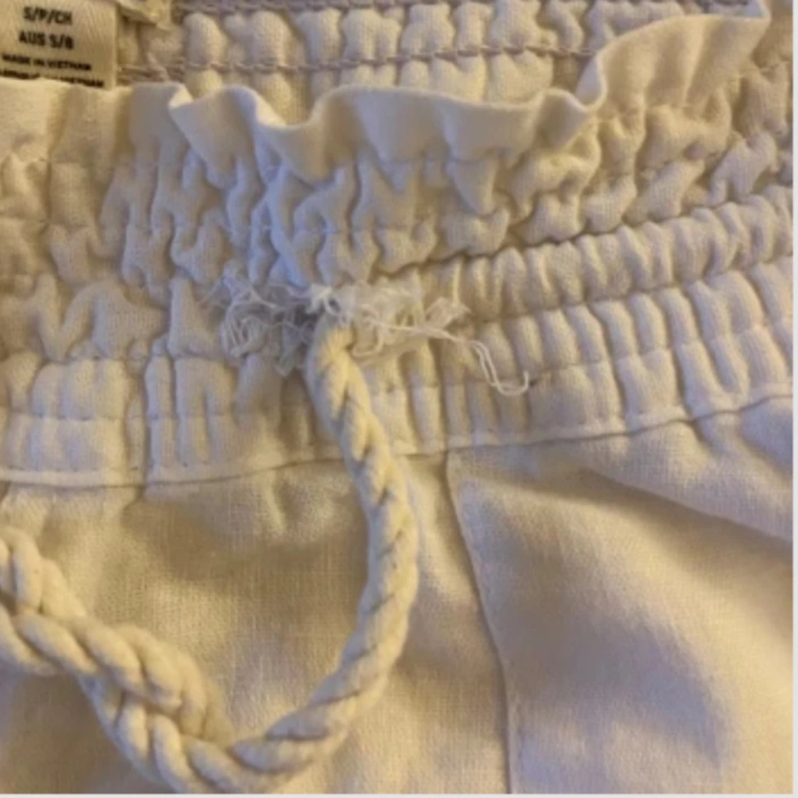 Vita linnebyxor med snörning - 1