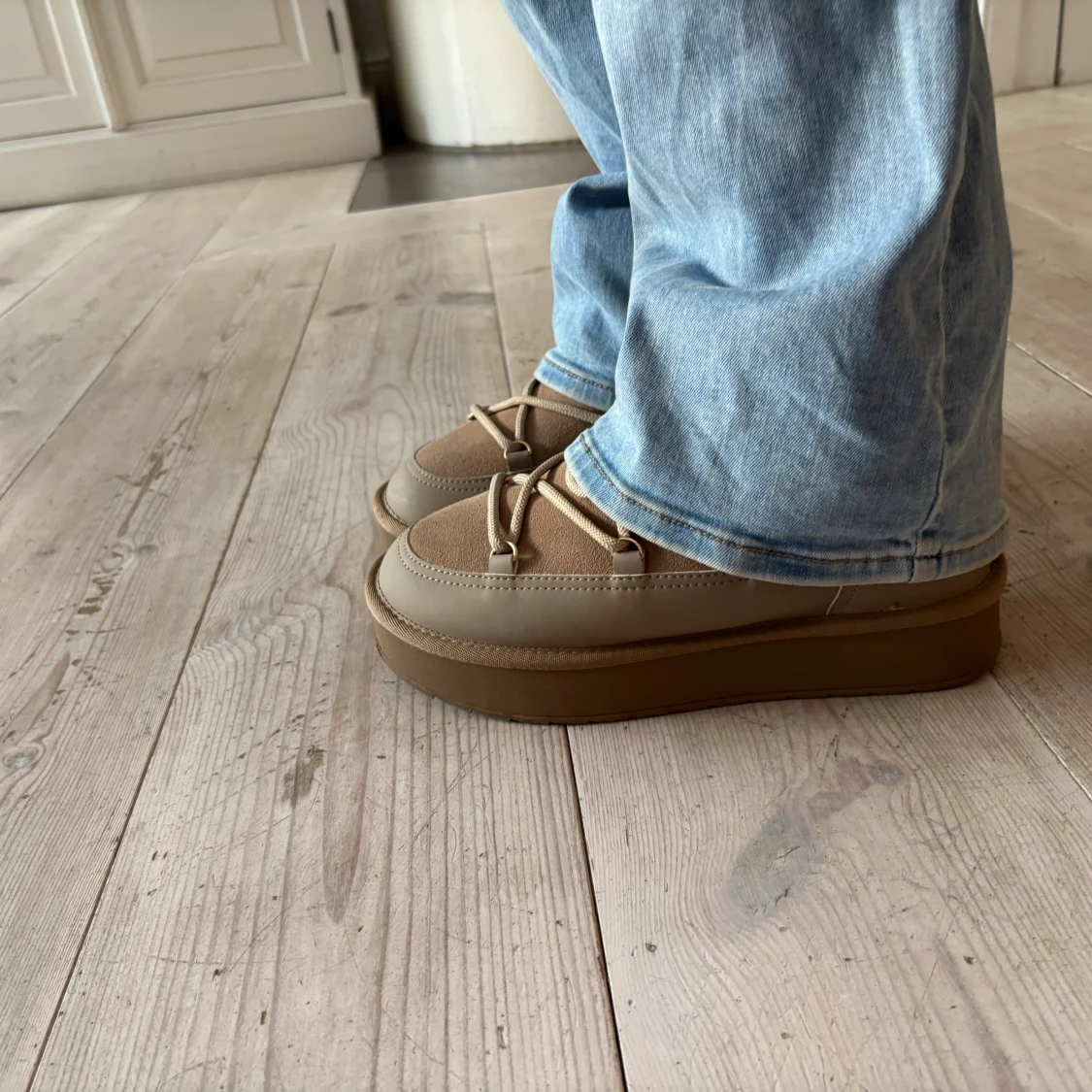 Beige inuikii liknande skor - 1