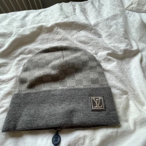 Fin mössa - Fin mössa helt ny