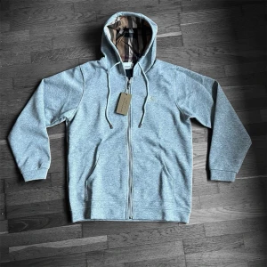 Burberry tröja - Aldrig använd