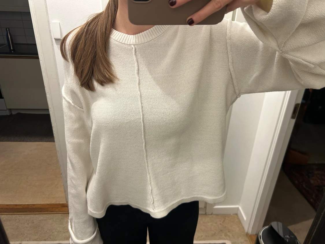 Vit oversized stickad tröja NA-KD