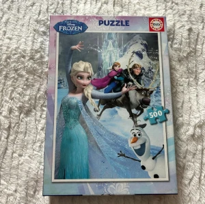 Frozen puzzel - Blå puzzel inspirerad av Elsa från Frozen.     Perfekt för barn och hela familjen 