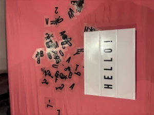 Bokstavs lampa - Finns alla bokstäver och alla nummer och de flesta tecken!?:)<3 batteridriven! 