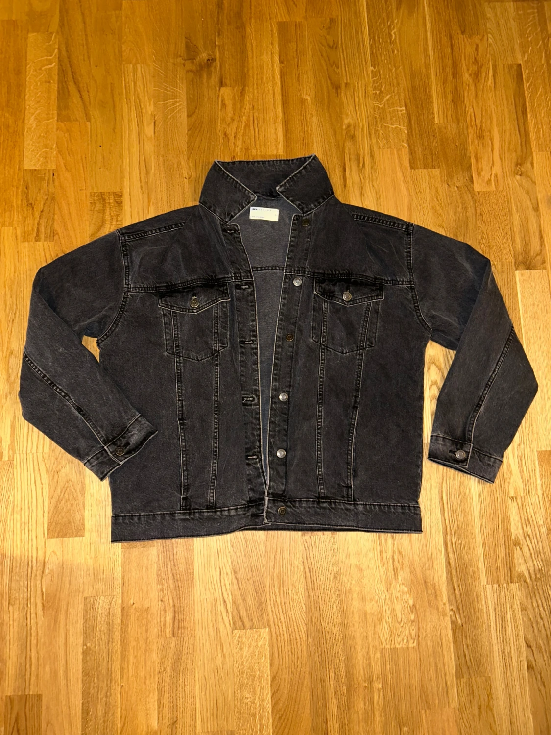 Svart jeansjacka från ASOS DESIGN