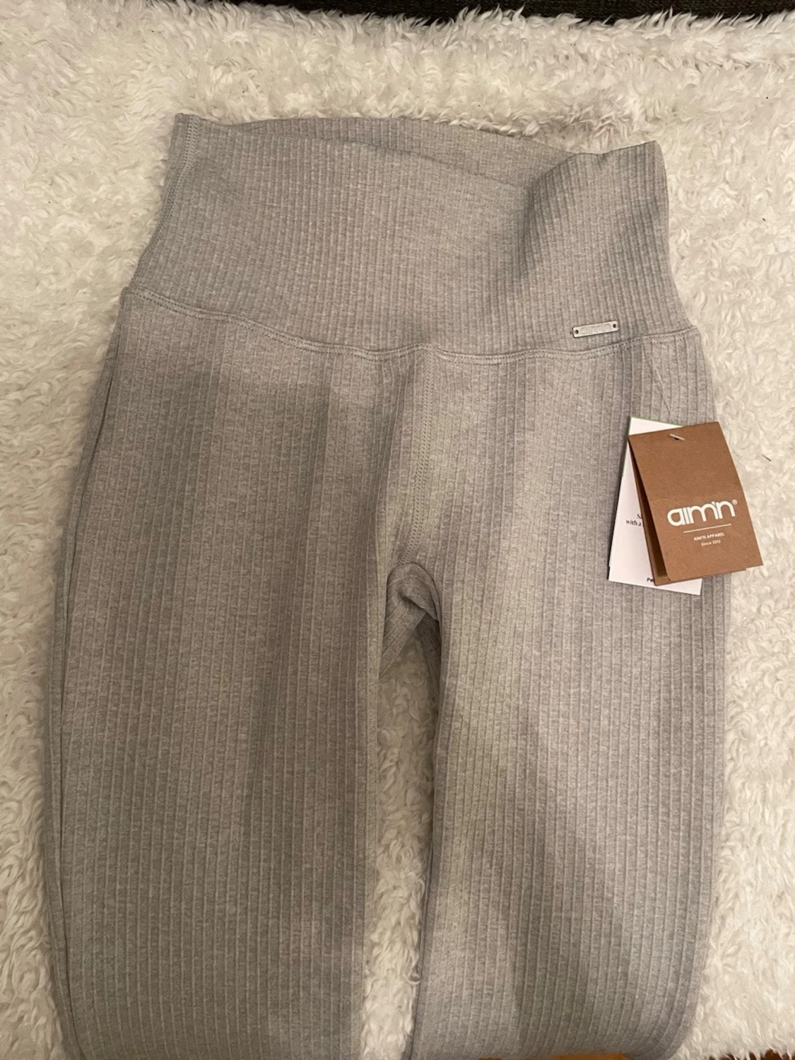 Grå ribbade flare tights från Aim'n - 1