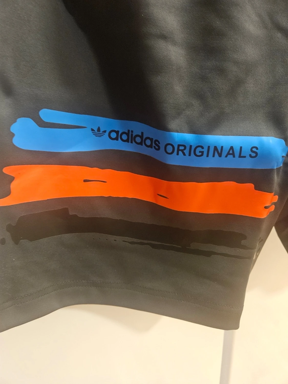 Svarta Adidas Originals shorts L - 3